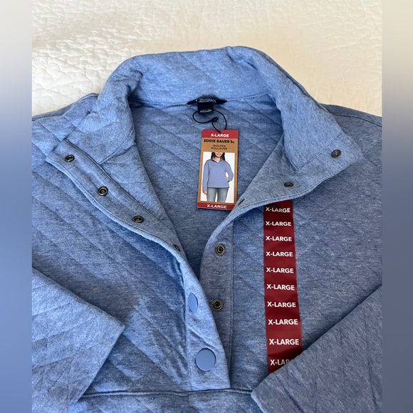 Eddie Bauer Women’s Blue Quilted Swearshirt - Picture 2 of 12
